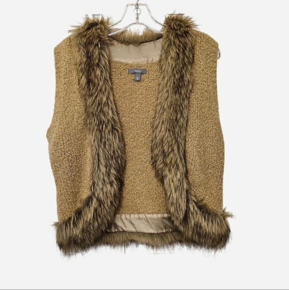 Apt 9 Tan Vest with Faux Fur Trim Women's Size Large - Picture 2 of 12